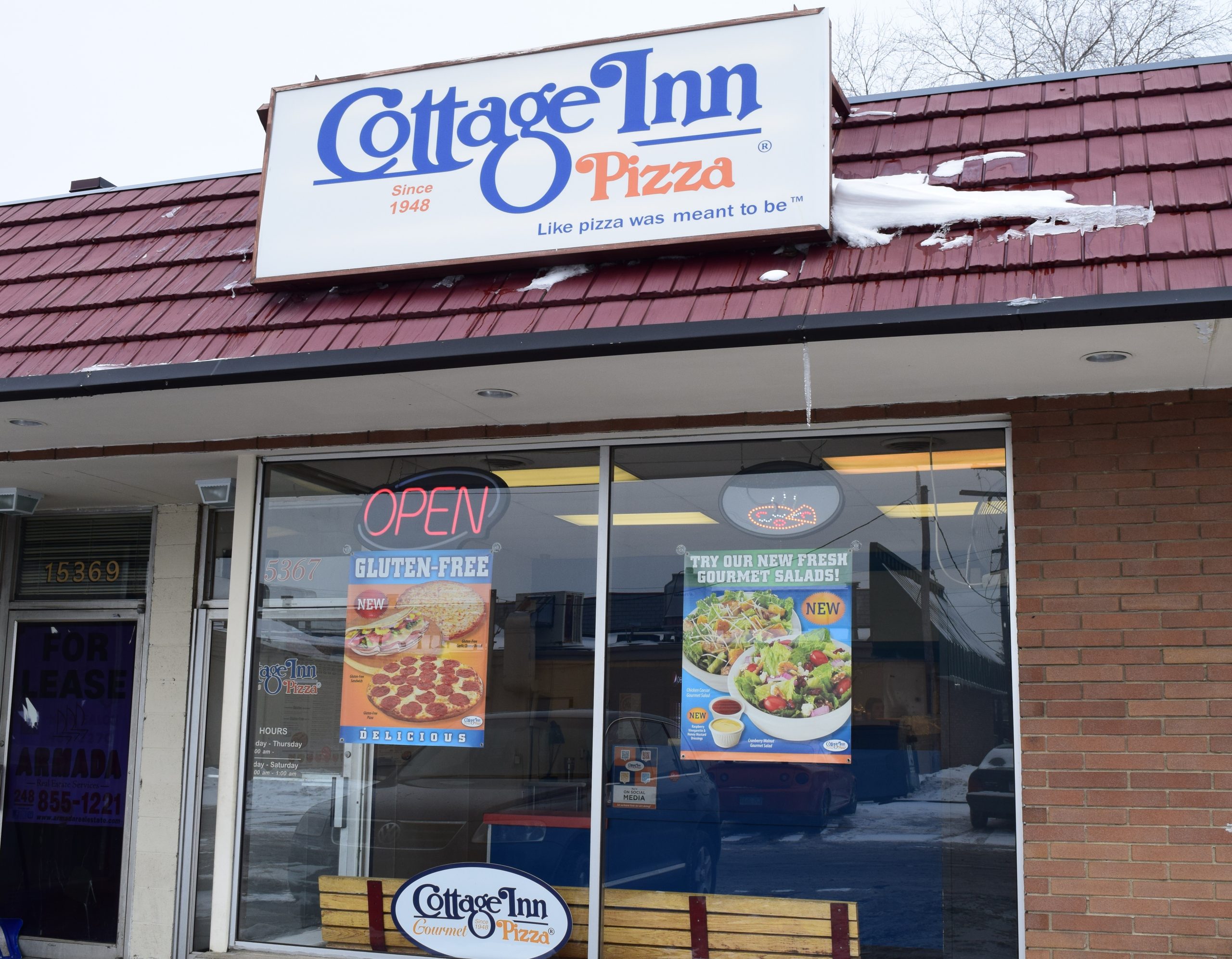 Pizza Delivery Near Livonia, Michigan | Order Online Cottage Inn Pizza