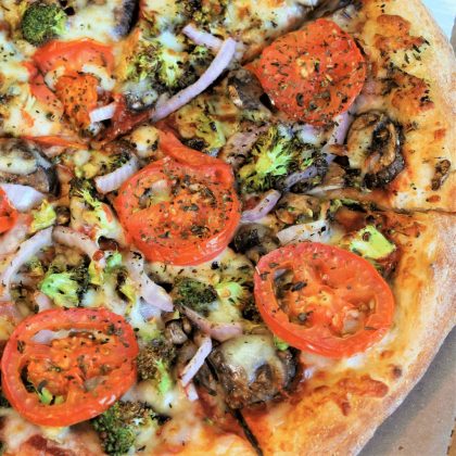 Close up of veggie pizza